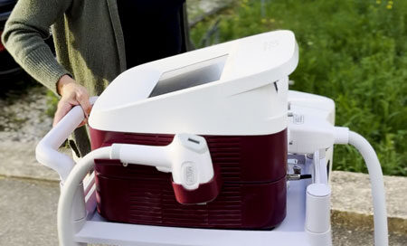 Petra unterwegs zu einer Home Laserparty